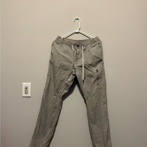Vuori Men's Light Gray Cargo Pants